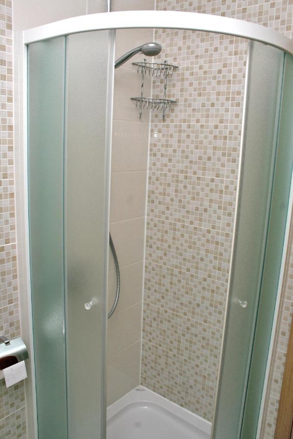 Apartments With A Parking Space Bilo, Primosten - 12870 Екстериор снимка