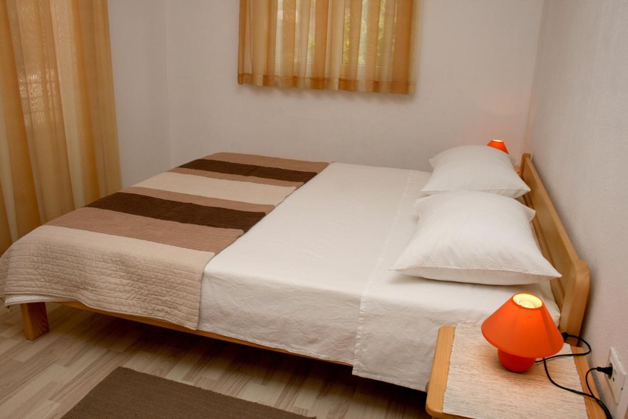 Apartments With A Parking Space Bilo, Primosten - 12870 Екстериор снимка
