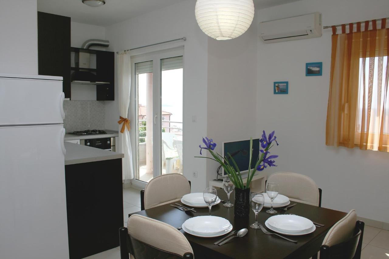 Apartments With A Parking Space Bilo, Primosten - 12870 Екстериор снимка
